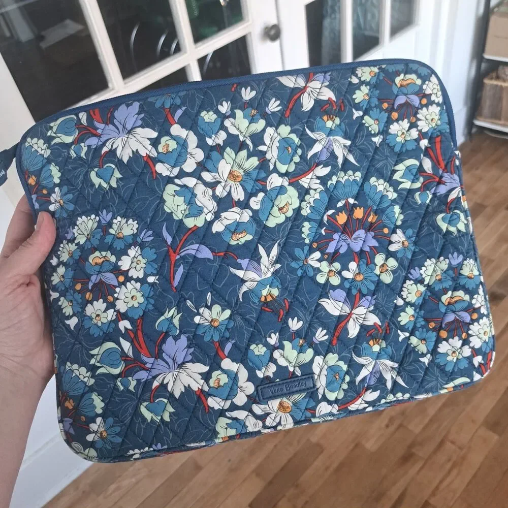 NWT Vera Bradley Padded Laptop/Ipad Sleeve Blue FLORAL BURSTS up to 13